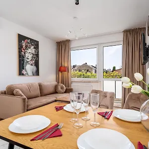 Hotel apartamentowy Pileckiego Warszawa